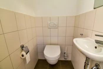 KRE096 toilet