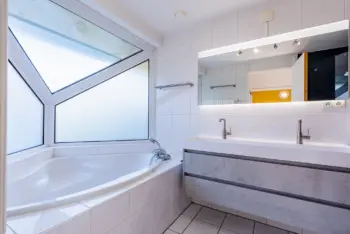 Mek 5 badkamer 1 1